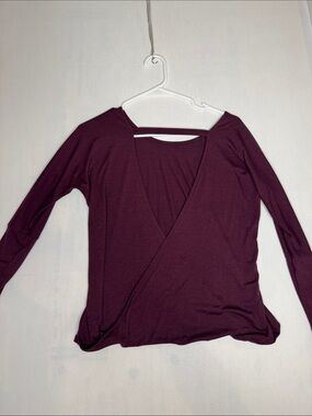 Onzie Women's Long Sleeve Wrap Top - Plum